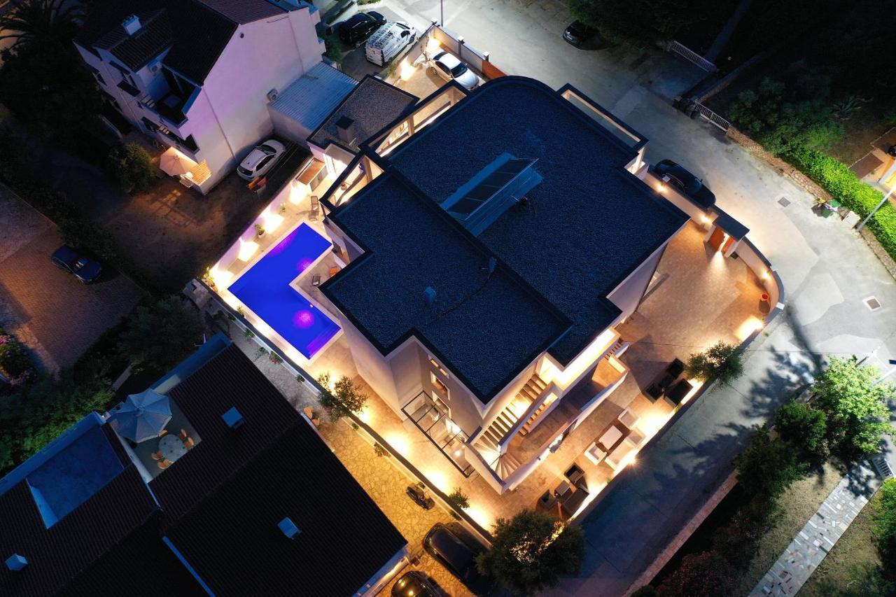 Villa Mariella Новаля Екстериор снимка